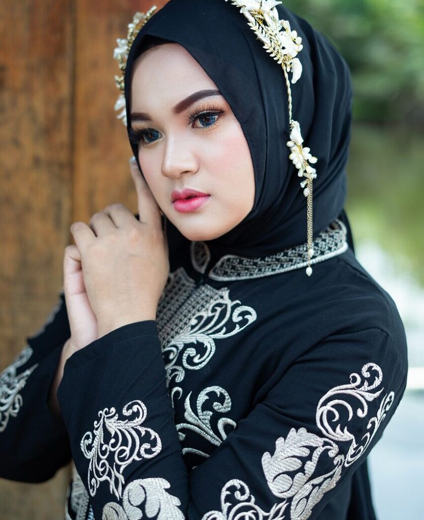 girl, hijab, buy stylish hijabs online at the best price in India